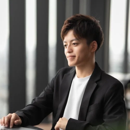 RAYVEN代表 鈴山佳宏氏