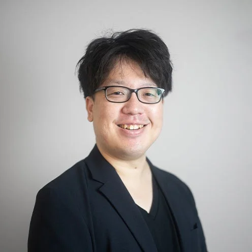 藤居朋之氏