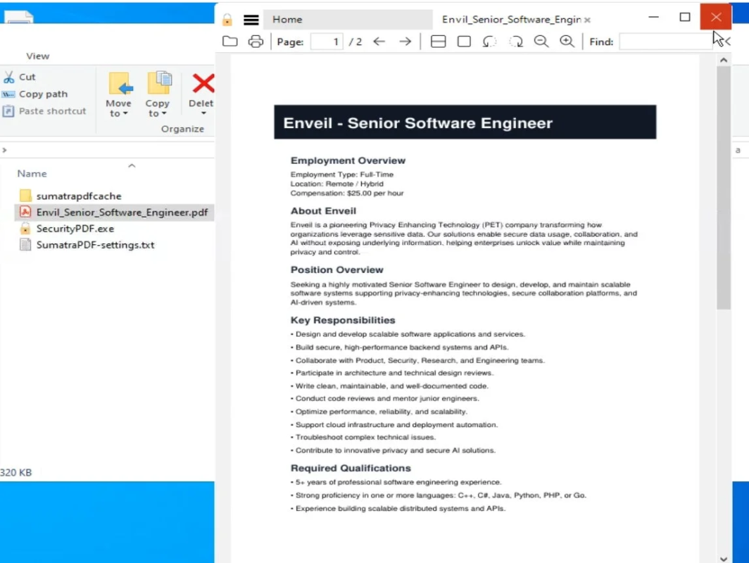 コンピュータ画面に表示されたEnveil社のシニアソフトウェアエンジニアの求人PDF。プライバシー強化技術に焦点を当てた職務内容、必要なスキル、リモート勤務などの詳細が記載されており、左側にはファイルエクスプローラーが見える。